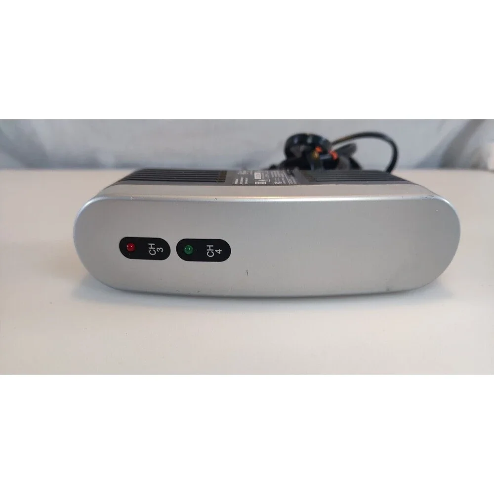 Philips SWS2103W/17 120V 60Hz 4.5W RF XBox WII DVR Gamer Audio Video Modulator